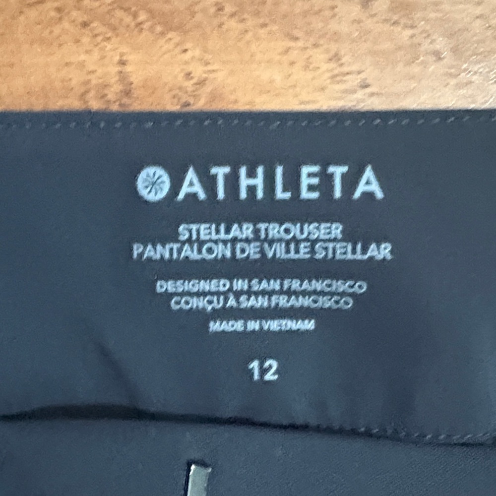 Athleta Stellar Trouser in Black with Logo Waistband NWOT size 12